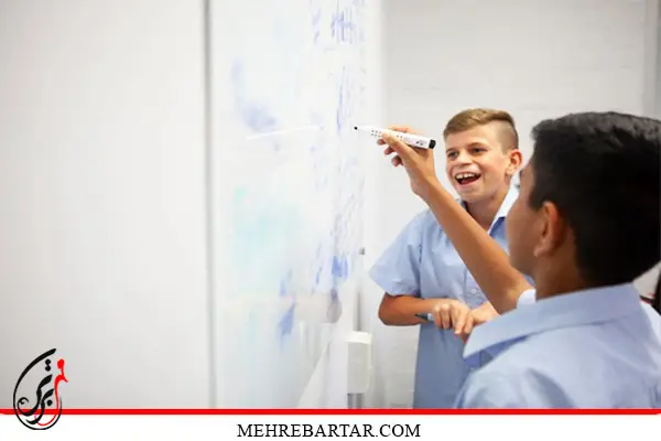 وایت برد شیشه ای در مدارس - مهربرتر